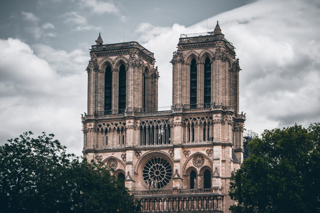 marcel-strauss-t9yW6tegIRU-unsplash